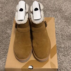 Women's Koolaburra by UGG - Tan Suede Ankle Boots